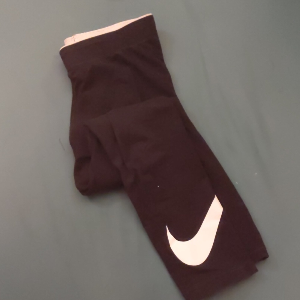 Black nike leggings - Picture 2 of 2